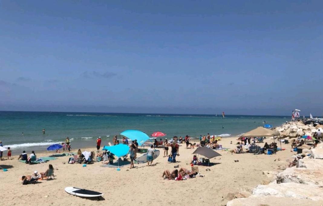 קיסריה Vacation apartments with a sea view -דירות נופש מול הים מראה חיצוני תמונה