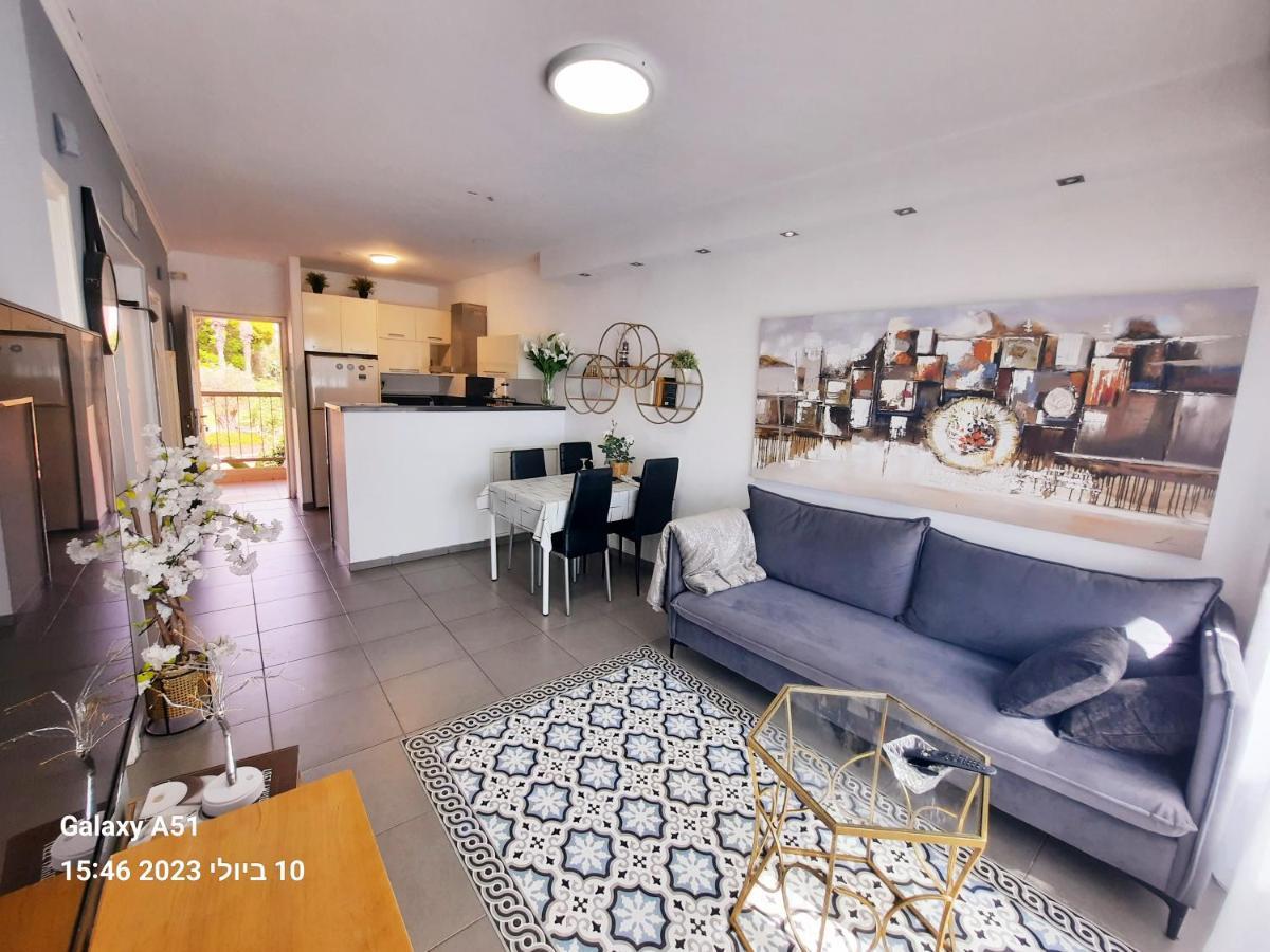 קיסריה Vacation apartments with a sea view -דירות נופש מול הים מראה חיצוני תמונה