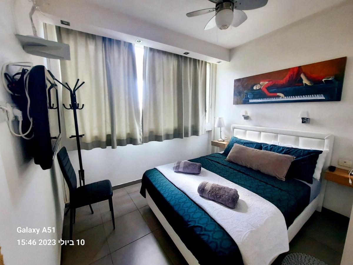 קיסריה Vacation apartments with a sea view -דירות נופש מול הים מראה חיצוני תמונה