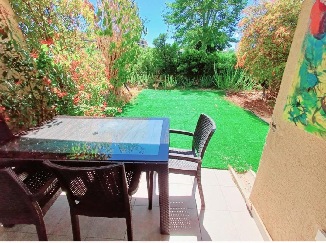 קיסריה Vacation apartments with a sea view -דירות נופש מול הים מראה חיצוני תמונה